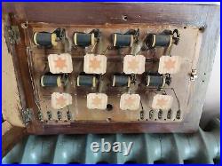 Antique / Vintage butler servants bell indicator box. Eight rooms