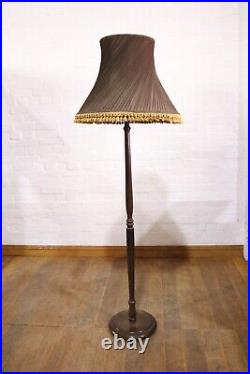 Antique vintage standard lamp / floor standing lamp