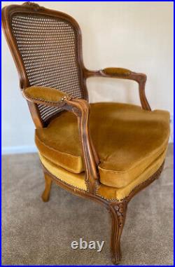 Beautiful Vintage Antique French Louis XV Bergere Cabriolet Style Armchair