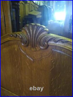 Pretty golden oak vintage French carved king size Louis xv bed and base