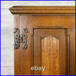 Striking Vintage Traditional Solid Wood 2 Door Cabinet Chest Of 3 Drawers
