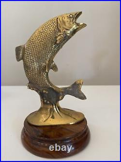 VINTAGE CHINESE SOLID BRASS LEAPING SALMON FISH SCULPTURE ON WOOD STAND 1kg