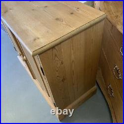 Vintage Cupboard Solid Pine country look very solid Quality Piece