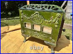 Vintage French wood burning stove by'MIRUS'. Enamelled in green