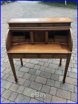 Vintage Wood Roll Top Bureau Writing Desk/Cabinet