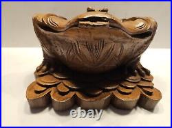 Vintage wooden Chinese Frog antique carvings wood carved boxwood So Rare